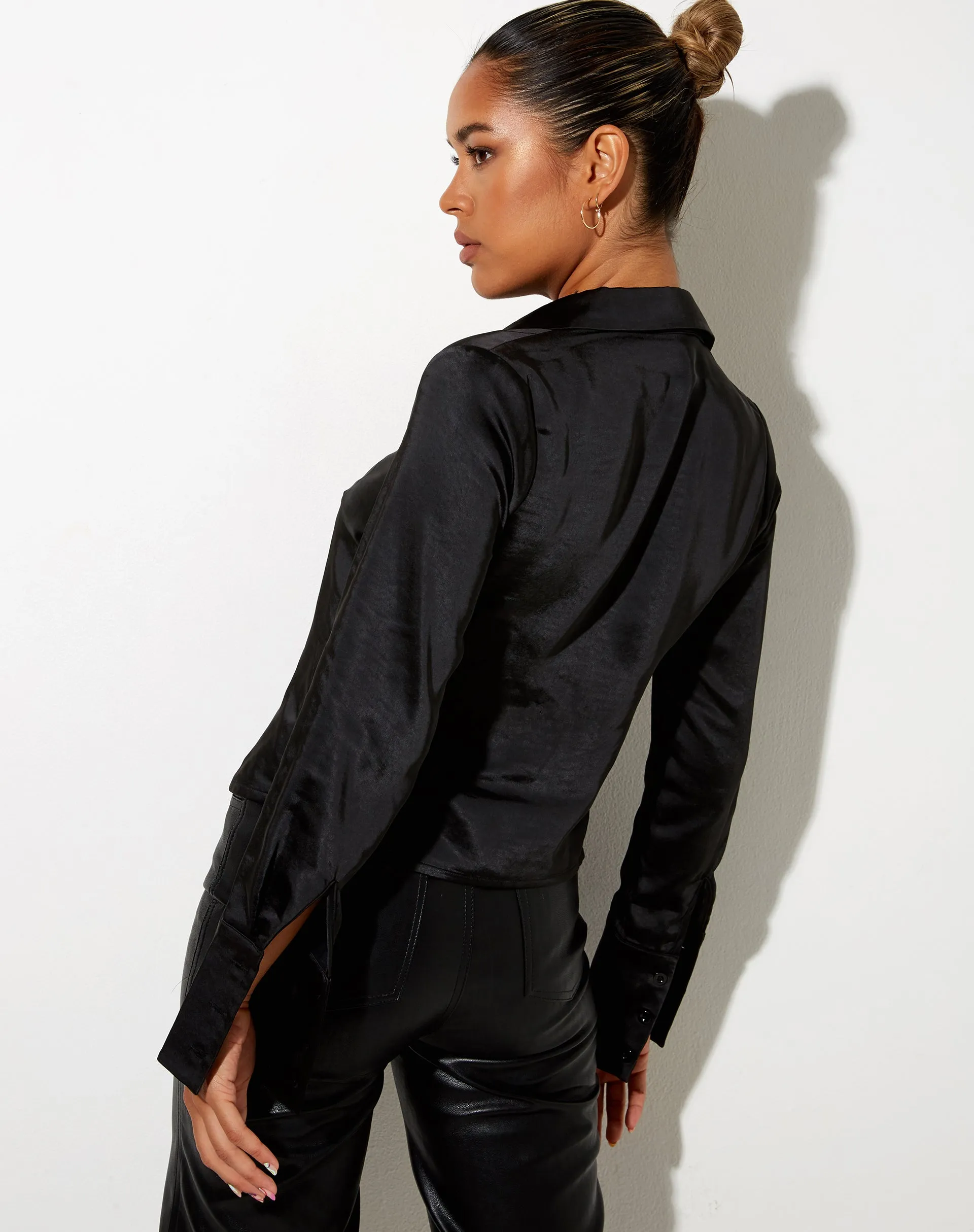 Estesa Shirt in Satin Black