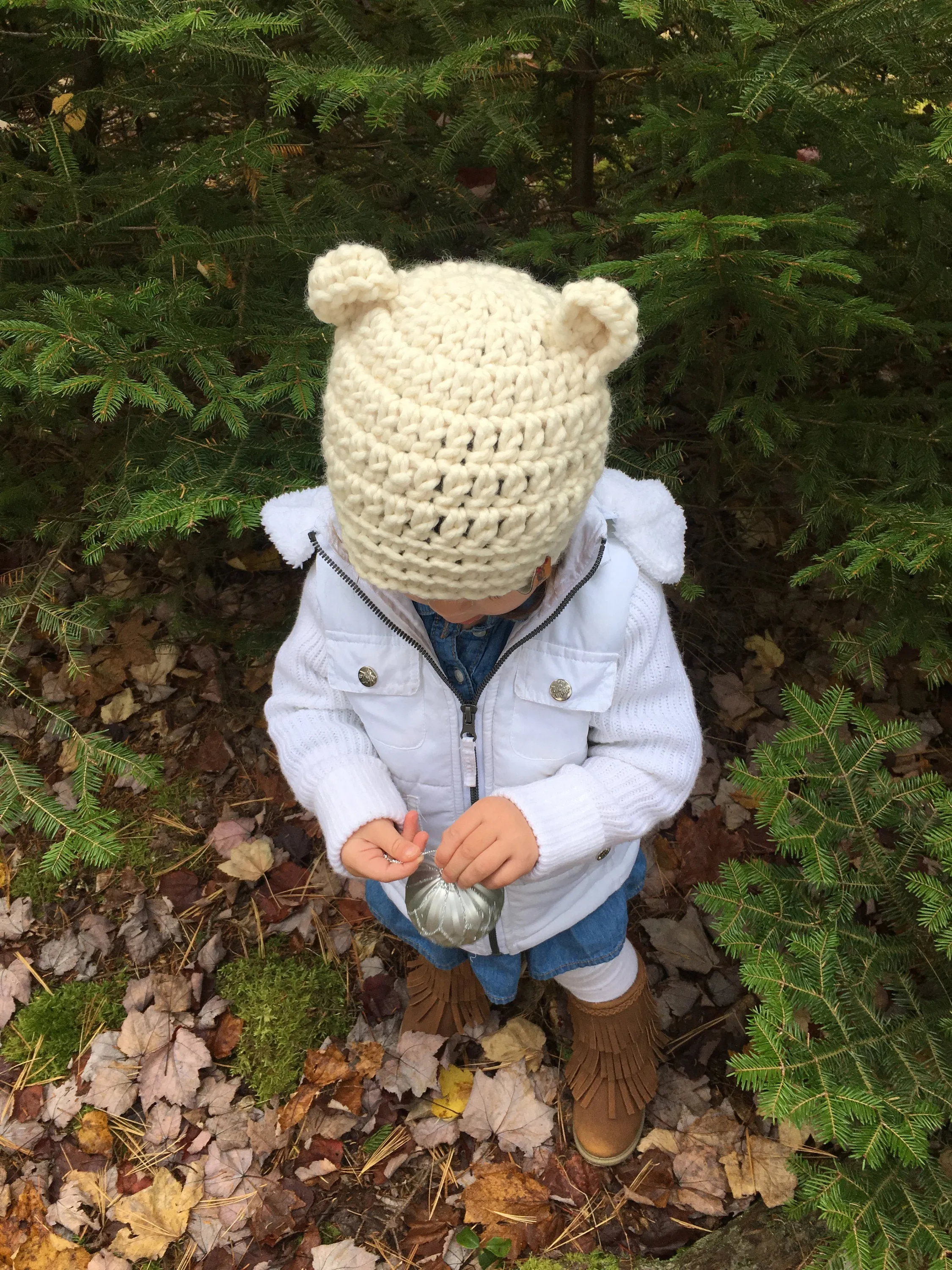 Holiday Beanies. Bear Beanies. Toddler beanie. Roots Inspired Beanie. Baby Bear Beanie. Baby Bear Hat. Bear Ears Hat. Christmas Hats.